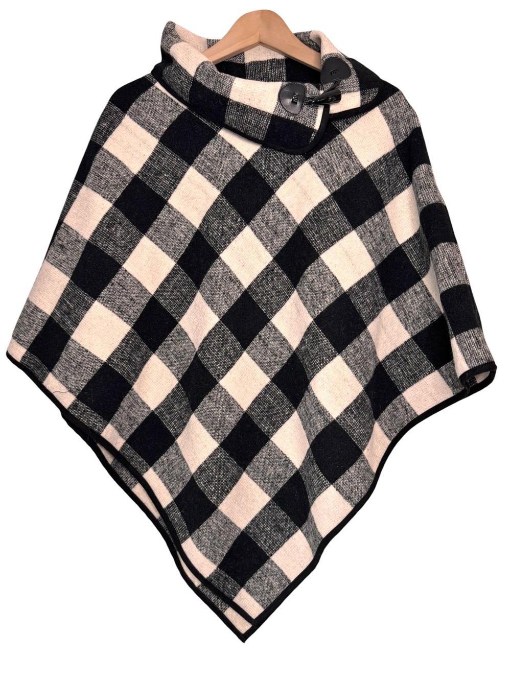 Chico Buffalo Plaid Check Triangle Poncho One Size Ivory Black Flannel Cloak